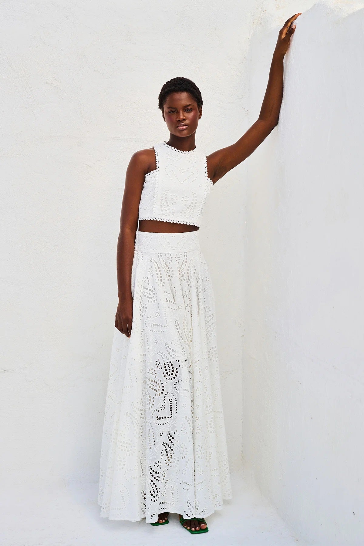 MIREILLE – PARIS DREAM EMBROIDERED LACE SHORT VEST SET