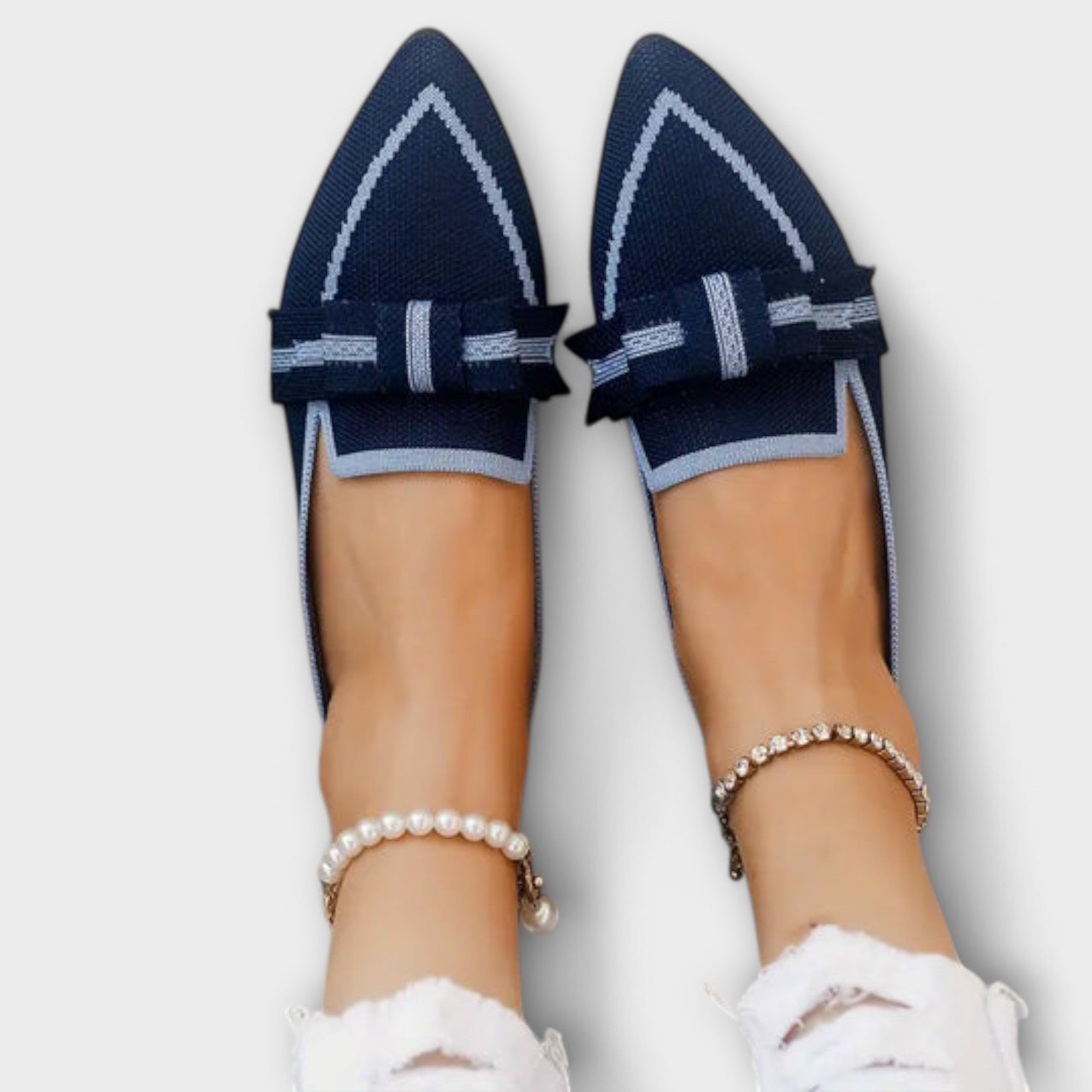 Flat Women's Shoes with Tied Design
