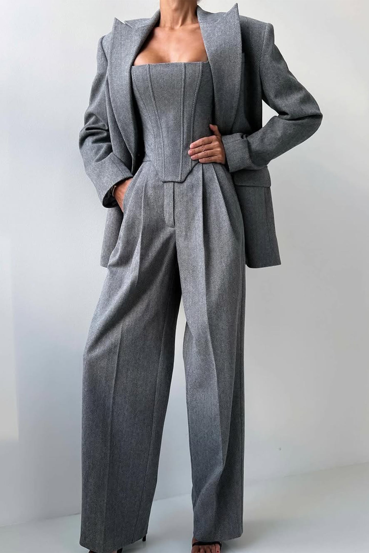 KIAVARA – THREE-PIECE SET WITH DOUBLE-BREASTED BLAZER