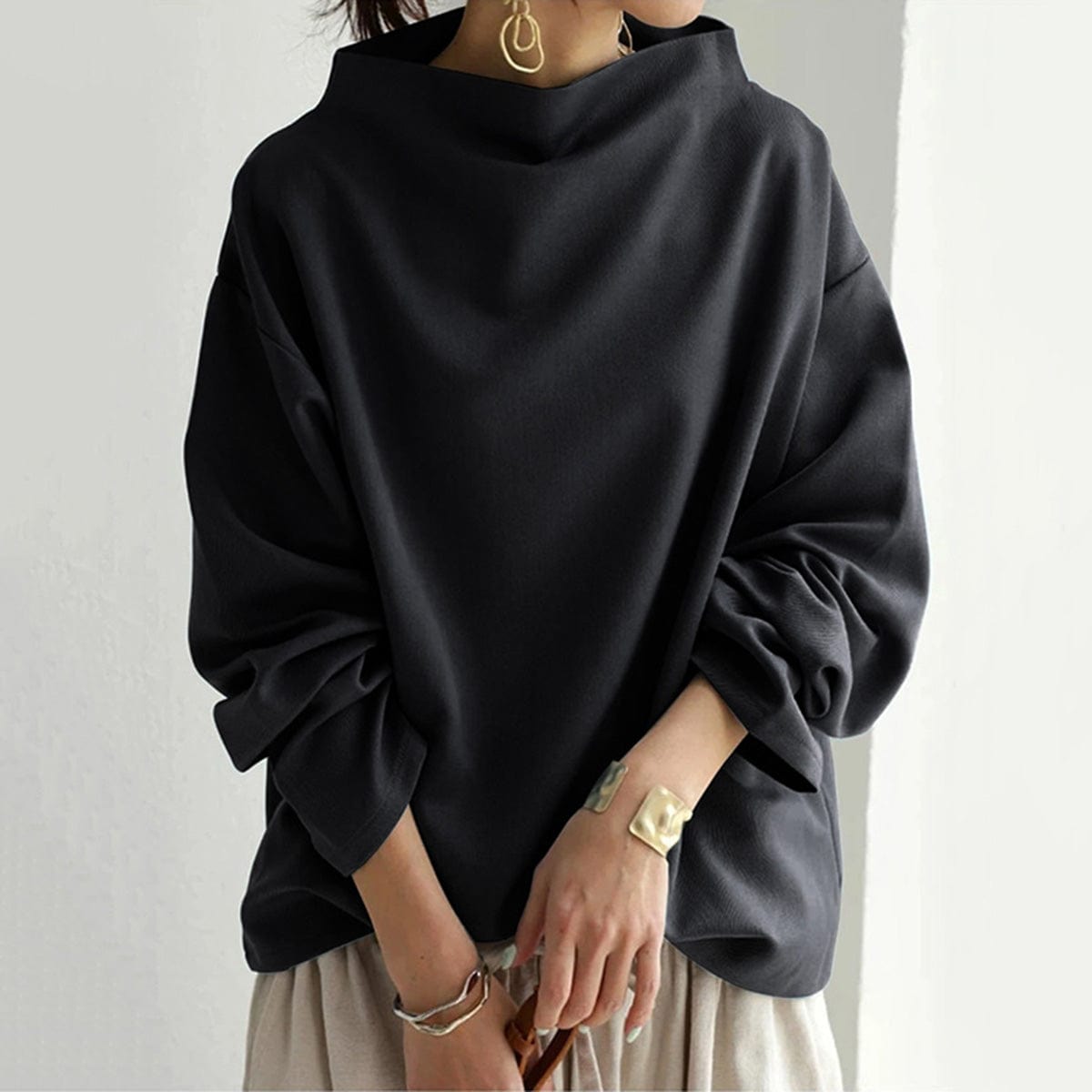 ELLY – HIGH-NECK CASUAL TOP FOR EVERYDAY SOFT SOPHISTICATION