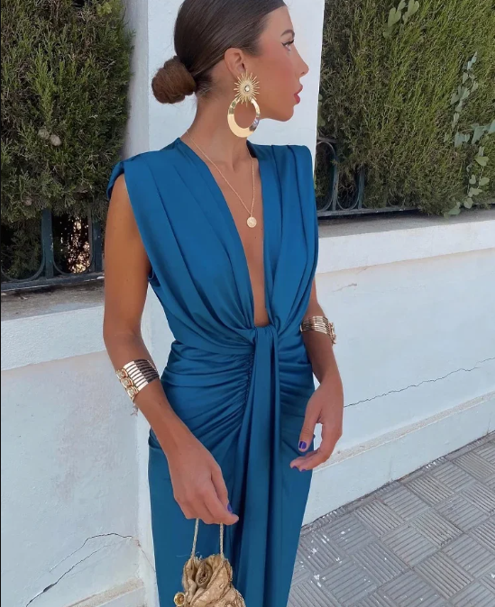 INDIE – ELEGANT PLEATED DRESS