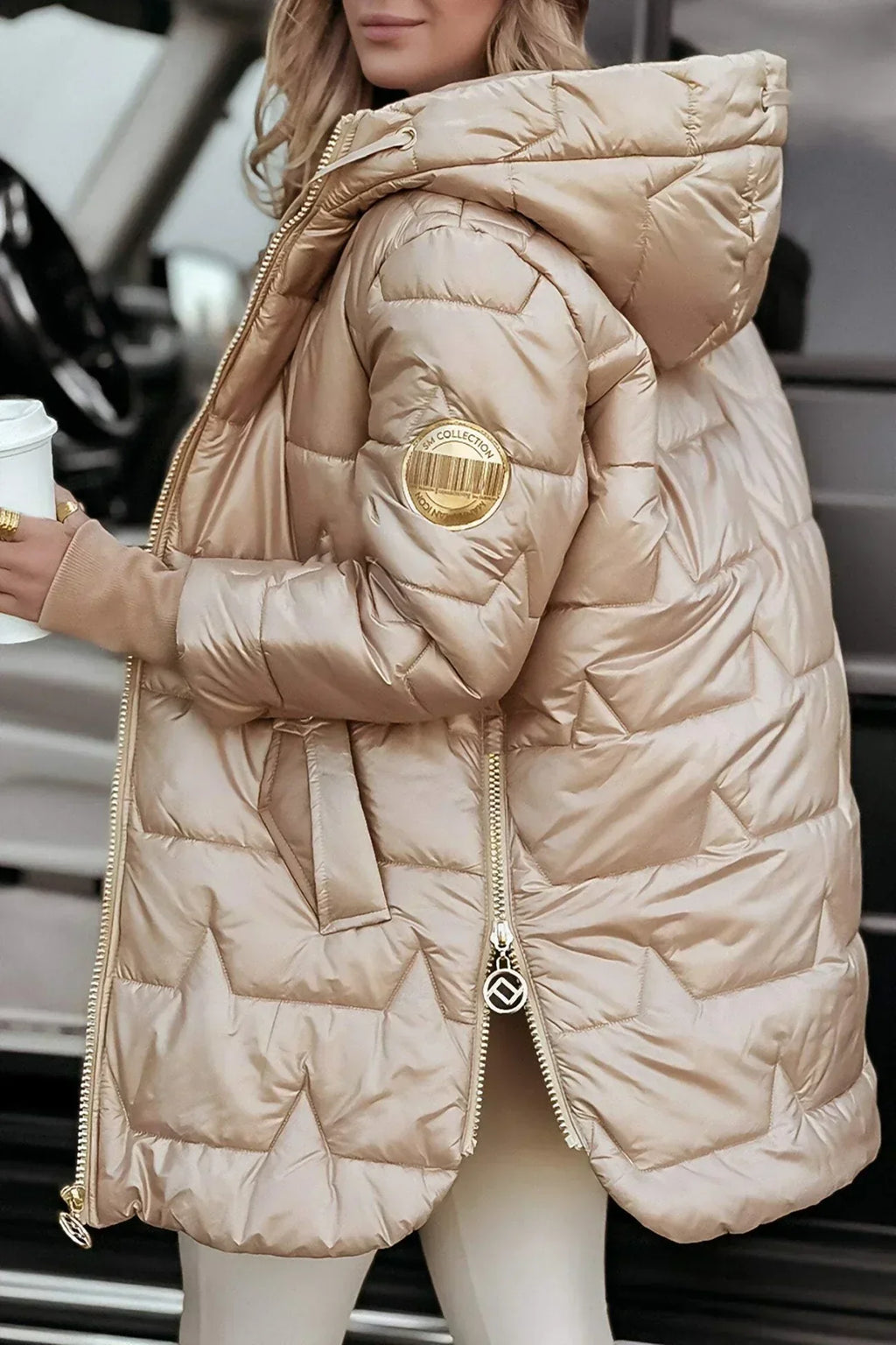 Savrani - Elegant winter coat with hood and padding